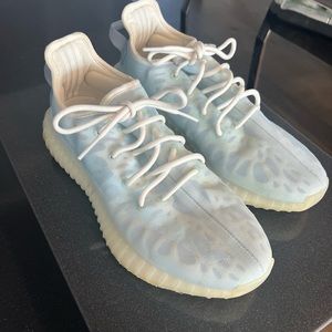 Men’s Yeezy Size 10 Sneakers!